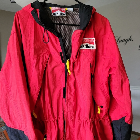 Vintage Marlboro Jacket 90s Adverture Team Red Windbreaker Patch L - Picture 2 of 9